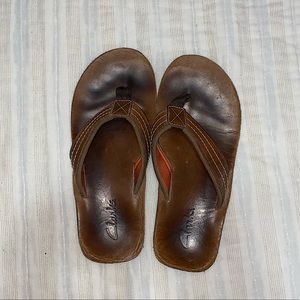 Men’s sz 12 Clark’s flip flops.